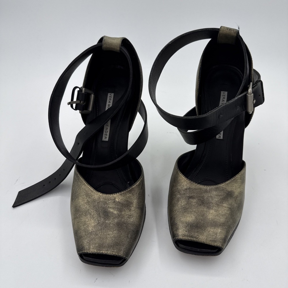 Vera Wang Lavender Metallic & Black Leather Strappy Heel Sandals Size 8.5